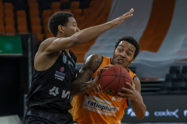 中被寄予厚 中被寄予厚