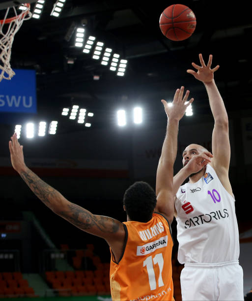 型中起到了 型中起到了